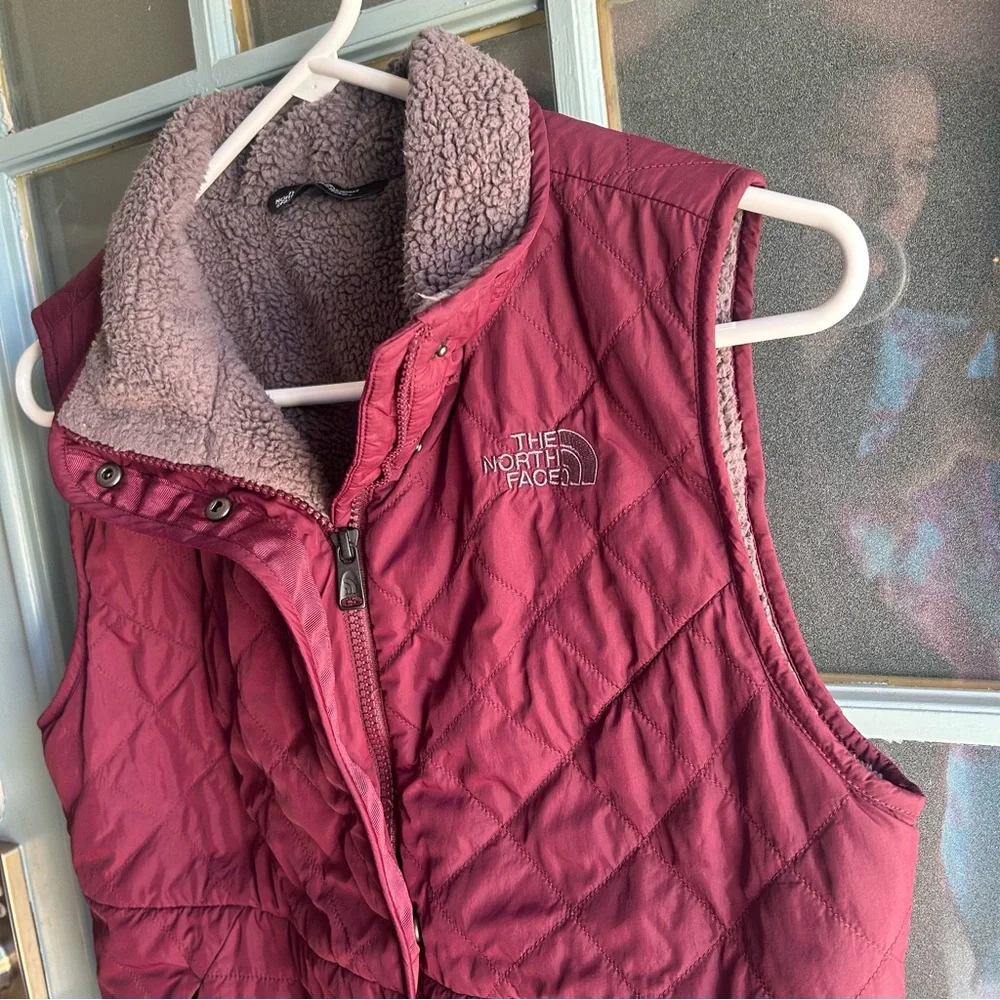 The North Face Puffer Vest Fuzzy Sherpa Outdoor Coat Water Repellent Burgundy S